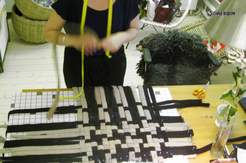 плетение коврика